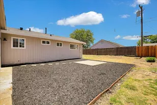 2702 Meadowvale Ave, Sacramento, CA 95822 - Photo 32
