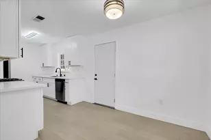 2702 Meadowvale Ave, Sacramento, CA 95822 - Photo 12