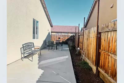 2013 Marciochi Court, Los Banos, CA 93635 - Photo 18