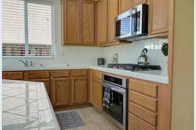 660 Bramblewood Avenue, Lathrop, CA 95330 - Photo 26