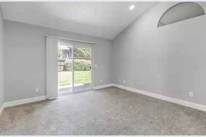 9319 Whittemore Drive, Elk Grove, CA 95624 - Photo 32