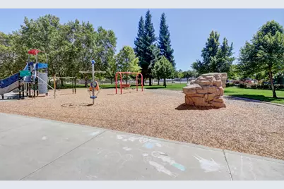 9319 Whittemore Drive, Elk Grove, CA 95624 - Photo 52