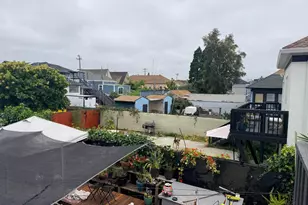 3227 Chestnut St, Oakland, CA 94608 - Photo 14