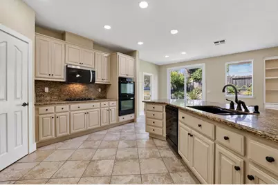 2519 Parkcrest Way, Roseville, CA 95747 - Photo 22