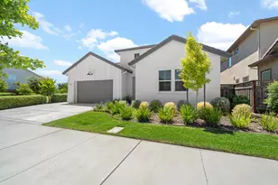2158 Mulholland Dr, Lathrop, CA 95330 - Photo 2