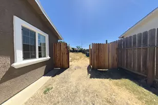 2868 Beachwood Dr, Merced, CA 95348 - Photo 16