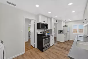 5836 Raymond Way, Sacramento, CA 95820 - Photo 42
