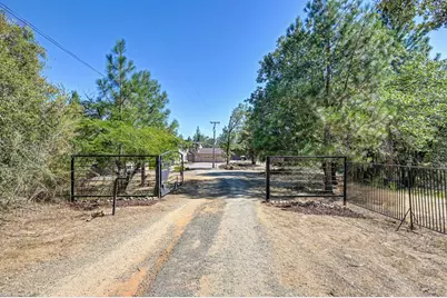 20758 S Manzanita Hills Road, Colfax, CA 95713 - Photo 2