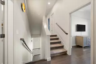 2580 W El Camino Ave, Sacramento, CA 95833 - Photo 32