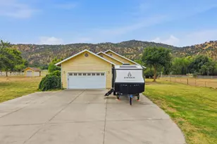 33485 Globe Dr, Springville, CA 93265 - Photo 6