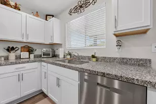 2193 Shady Tree Cir, Roseville, CA 95747 - Photo 12