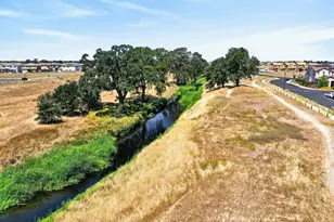 2193 Shady Tree Cir, Roseville, CA 95747 - Photo 4