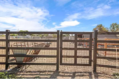 22952 S Bird Road, Tracy, CA 95304 - Photo 12