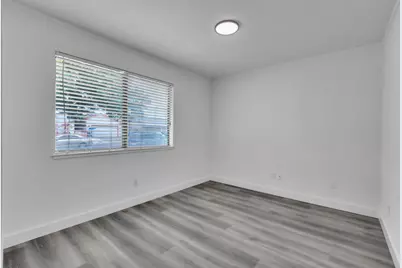 8617 Tiogawoods Drive, Sacramento, CA 95828 - Photo 14
