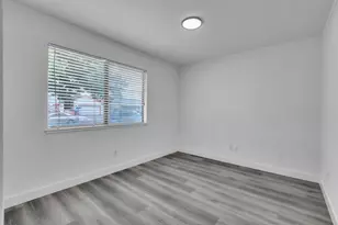 8617 Tiogawoods Dr, Sacramento, CA 95828 - Photo 14