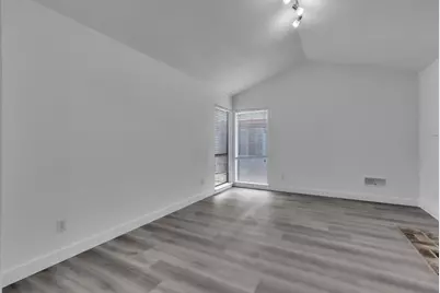 8617 Tiogawoods Drive, Sacramento, CA 95828 - Photo 6