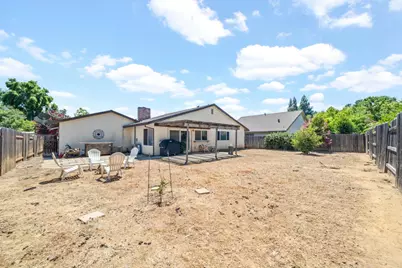 9033 Park Meadows Drive, Elk Grove, CA 95624 - Photo 12