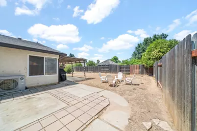 9033 Park Meadows Drive, Elk Grove, CA 95624 - Photo 16