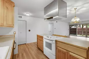 3131 Via Grande, Sacramento, CA 95825 - Photo 8