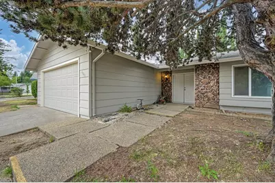 4040 Glen Innes Way, Sacramento, CA 95826 - Photo 2