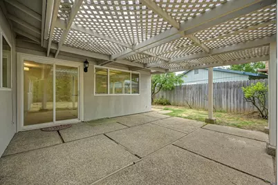 4040 Glen Innes Way, Sacramento, CA 95826 - Photo 26