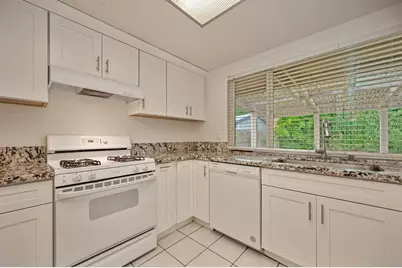 4040 Glen Innes Way, Sacramento, CA 95826 - Photo 14