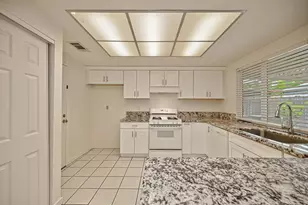 4040 Glen Innes Way, Sacramento, CA 95826 - Photo 10