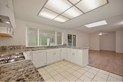 4040 Glen Innes Way, Sacramento, CA 95826 - Photo 12
