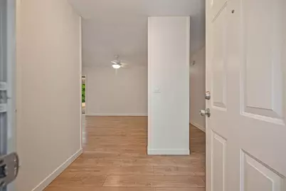4040 Glen Innes Way, Sacramento, CA 95826 - Photo 4