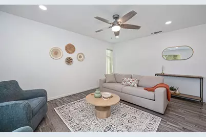 7021 Stanford Oak Drive, Sacramento, CA 95842 - Photo 4