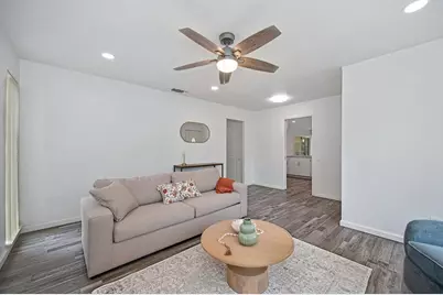 7021 Stanford Oak Drive, Sacramento, CA 95842 - Photo 12