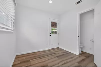 2041 Bowling Green Drive, Sacramento, CA 95825 - Photo 10