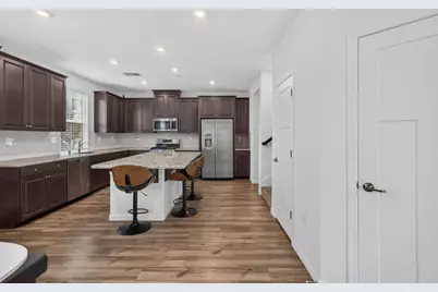2048 Brave Hawk Loop, Roseville, CA 95747 - Photo 16