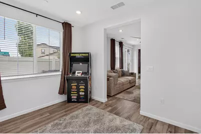 2048 Brave Hawk Loop, Roseville, CA 95747 - Photo 14