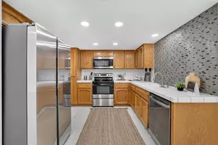 6111 Laguna Vale Way, Elk Grove, CA 95758 - Photo 4