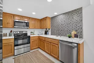6111 Laguna Vale Way, Elk Grove, CA 95758 - Photo 6