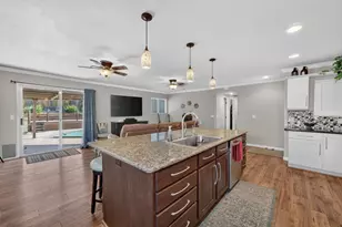 1016 Azure Ct, Roseville, CA 95678 - Photo 10
