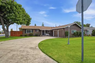 2380 El Capitan Dr, Turlock, CA 95380 - Photo 2