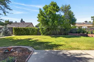 329 Rivergate Way, Sacramento, CA 95831 - Photo 62