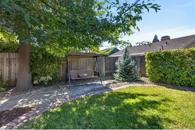 329 Rivergate Way, Sacramento, CA 95831 - Photo 68