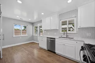 2624 51st St, Sacramento, CA 95817 - Photo 12