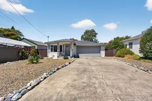 2624 51st St, Sacramento, CA 95817 - Photo 2
