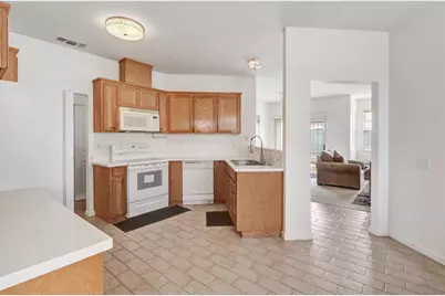 31 Aruba Circle, Sacramento, CA 95823 - Photo 10
