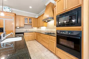 7710 Rio Barco Way, Sacramento, CA 95831 - Photo 10
