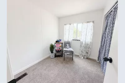 Commodore Lane #18, Sacramento, CA 95838 - Photo 10