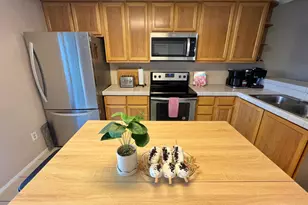 560 Pirinen Ln, Modesto, CA 95354 - Photo 2