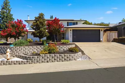 6701 Hillglen Way, Fair Oaks, CA 95628 - Photo 1