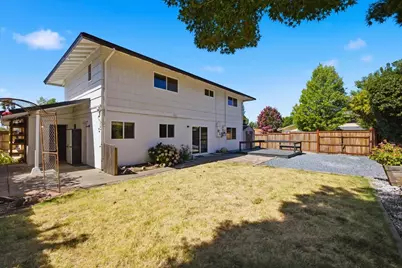 6701 Hillglen Way, Fair Oaks, CA 95628 - Photo 10