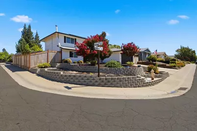 6701 Hillglen Way, Fair Oaks, CA 95628 - Photo 2