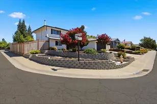 6701 Hillglen Way, Fair Oaks, CA 95628 - Photo 14
